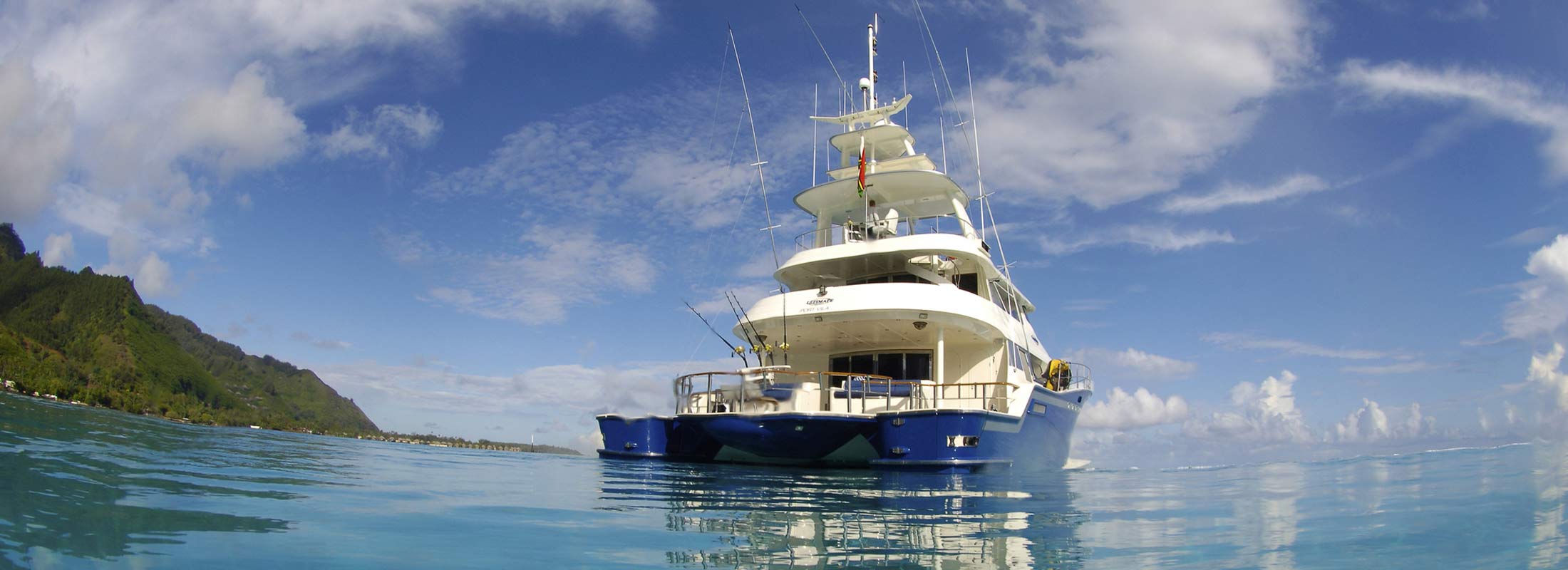 Ultimate Lady Motor Yacht for Charter Tahiti Bora Bora slider 2