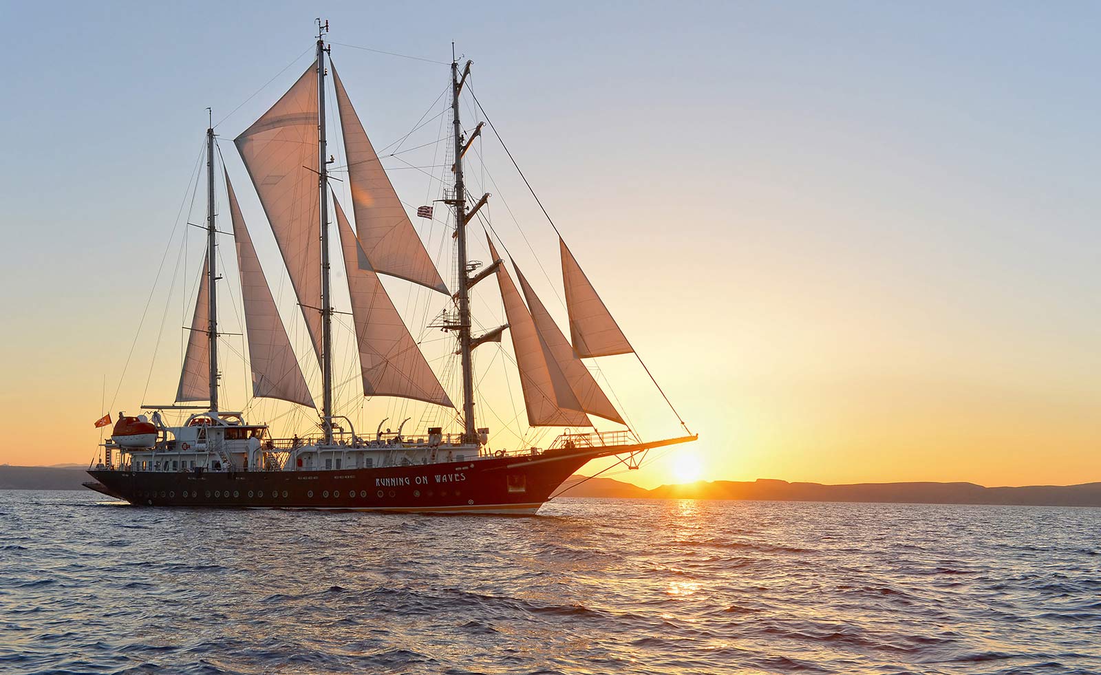 Plan Yacht Charter Vacation Running on Waves Plan Yacht Charter Vacation Running on Waves