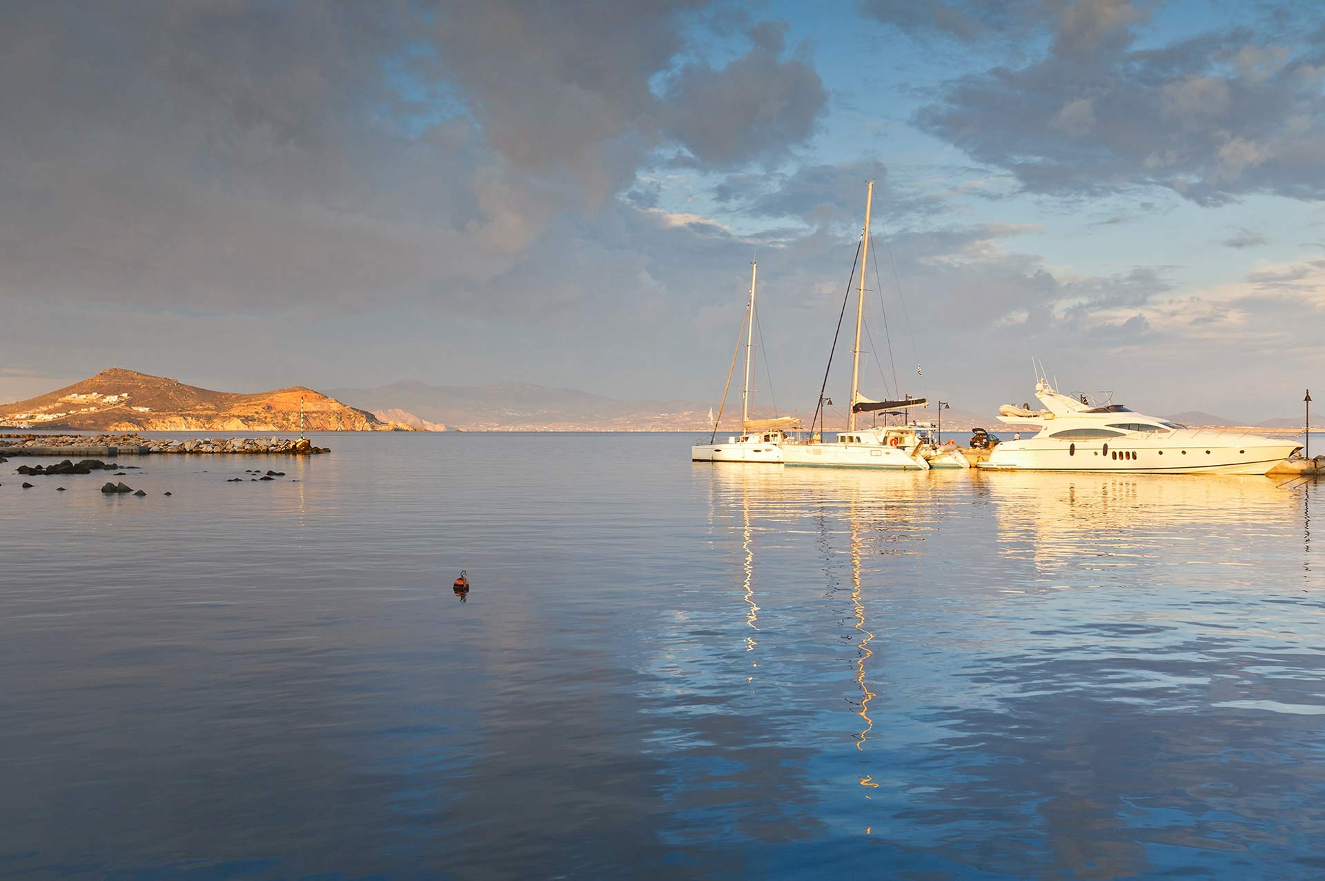 luxury yacht charter naxos