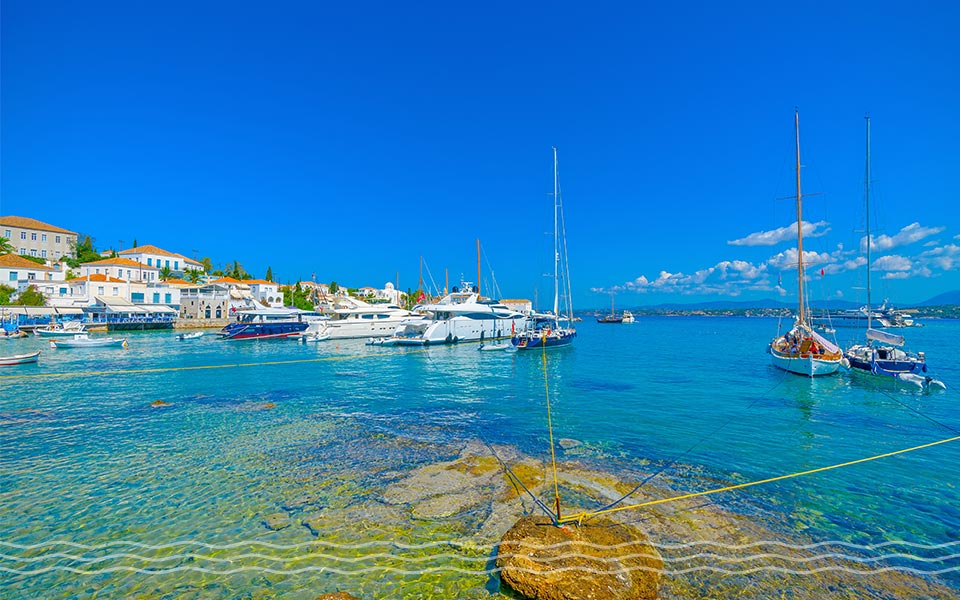 Sardinia Yacht Charter Highlight Bonifacio