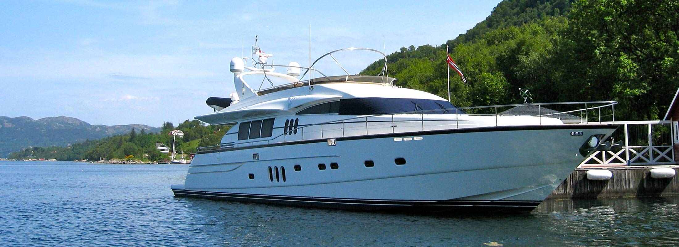 Anne-Viking-Motor-Yacht-Charter-Slider-1.jpg